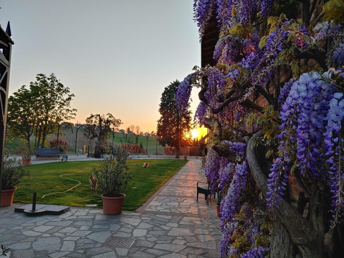 Locanda Del Boscogrande 몬테그로소 다스티 외부 사진